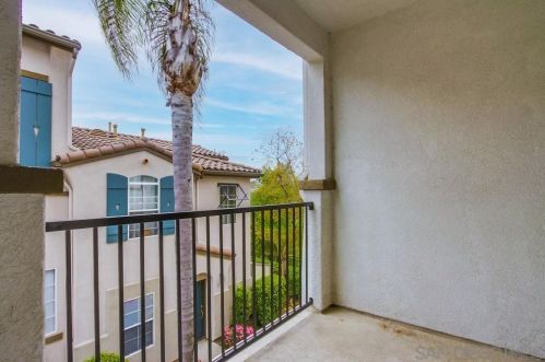 3147 Via Puerta, Carlsbad CA  92009-6081 exterior