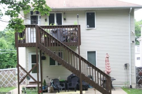 127 Newby Ave, West Paterson NJ  07424-2824 exterior