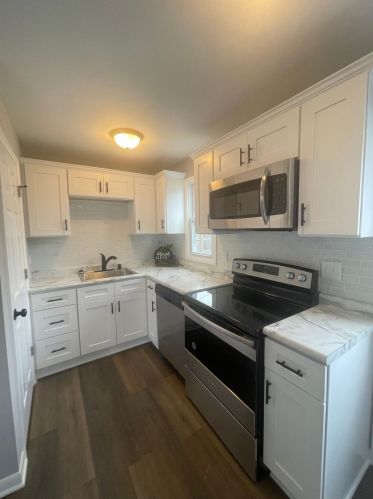 3850 18th St, Milwaukee, WI 53206-2427
