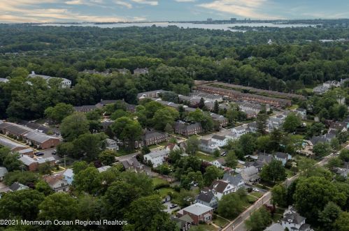 266 Spring St, Tinton Falls NJ  07701-2231 exterior