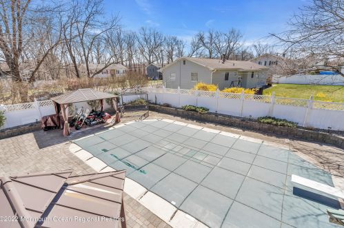 17 Dogwood Dr, Jackson Twp NJ  08527-1342 exterior