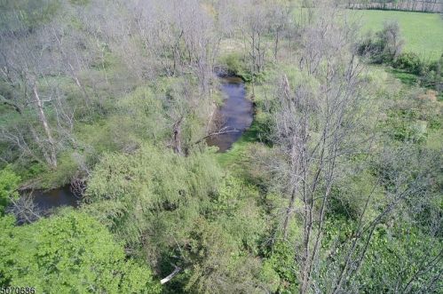 205 Sarepta Rd, Belvidere NJ  07823-2624 exterior