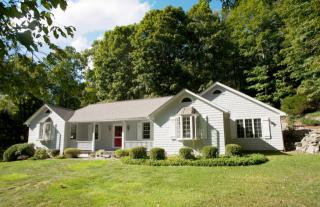 11 Stepney Rd, West Redding, CT 06896-2620