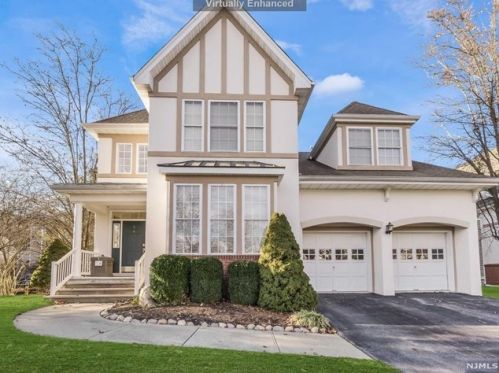 5 River Dell, Oakland, NJ 07436-2302