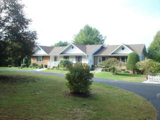 146 Hickory Rd, Sugarloaf, PA 18249-3806