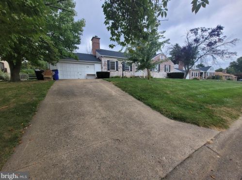 39 Paschall Rd, Wilmington, DE 19803-4943
