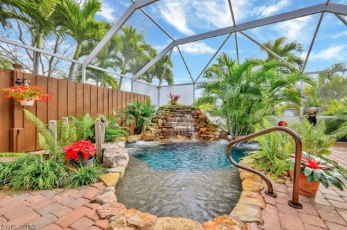 3613 20th Pl, Cape Coral, FL 33909-8306