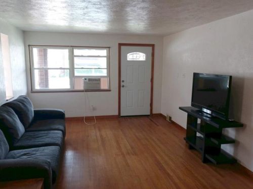 215 Monongahela Ave, Glassport, PA 15045-1318