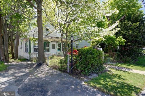 1012 2nd Ave, Prospect Park, PA 19076-2501