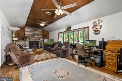 2409 Little River Rd, Haymarket VA  20169-1205 exterior