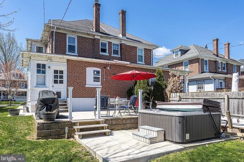 617 Derstine Ave, Lansdale PA 19446-3342 exterior