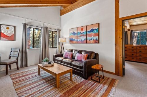 1016 Martis Lndg, Truckee CA  96161-4000 exterior