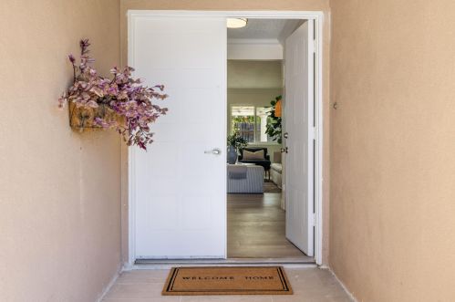 798 La Roda Ave, Santa Barbara, CA 93111-2716