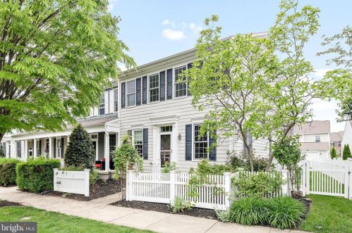 141 Walden Way, Navy Sup Dpt, PA 17050-4145