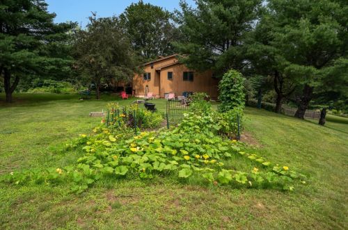 121 Ladd Hill Rd, Belmont NH  03220-3009 exterior