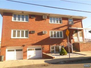 452 Commercial Ave, Cliffside Park NJ  07010-1429 exterior