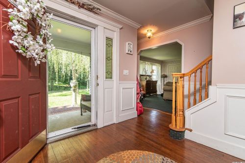 209 Country Rd, Mount Sinai NY  11766-1509 exterior