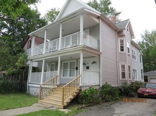 4 Gray St, Poughkeepsie, NY 12603-2712