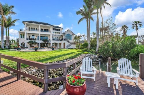 225 Cove Ln, Naples, FL 34102-7945
