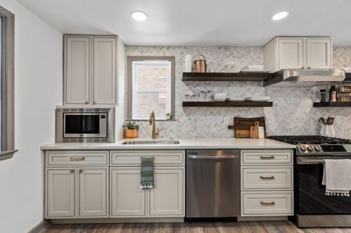 410 Maytide St, Pittsburgh PA  15227-1848 exterior