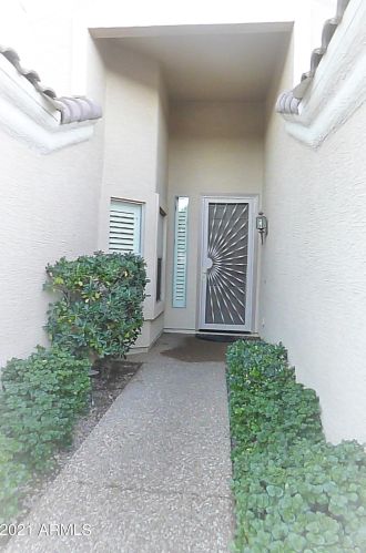 5301 Village Dr, Glendale, AZ 85308-5340
