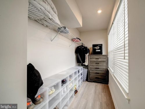 15633 Merrily Way, Woodbridge VA  22193-1097 exterior