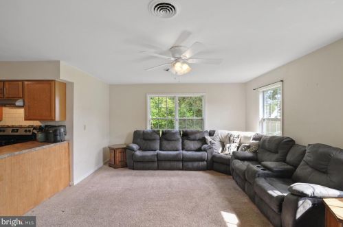 1211 Woodrow Ct, Dover DE  19904-2697 exterior