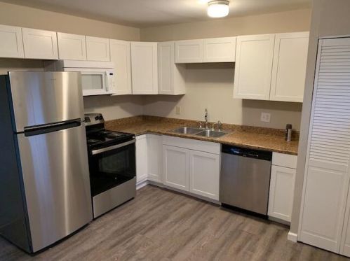3851 Richard Ave, Darbydale, OH 43123-2846