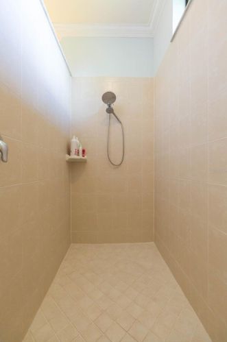 307 Cedar Falls Dr, Ruskin FL  33572-3118 exterior