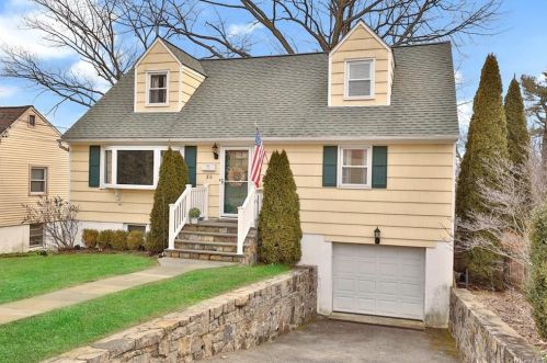 35 Linden St, Rye Brook, NY 10573-3110
