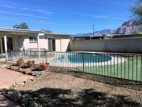 1525 Sage St, Tucson, AZ 85704-2242