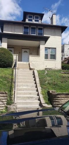 913 Berkshire Ave, Pittsburgh PA  15226-2139 exterior