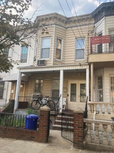 2467 Hoffman St, Bronx, NY 10458-6013