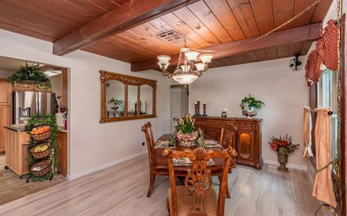 616 Q St, Rio Linda CA  95673-1427 exterior