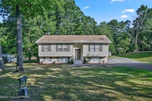 2650 Woodruff Ln, Stroudsburg, PA 18360-7525