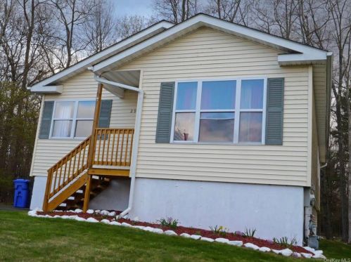29 Jackson St, Middletown, NY 10940-6200