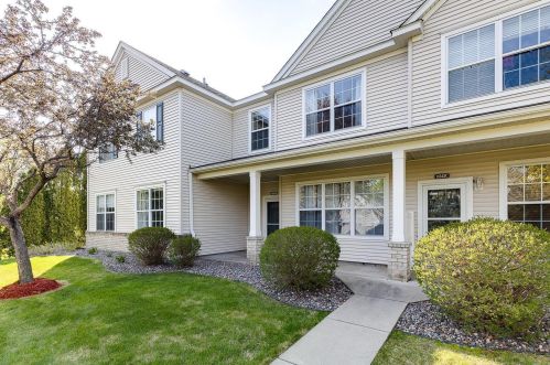 11343 Chisholm Cir, Minneapolis, MN 55449-4563