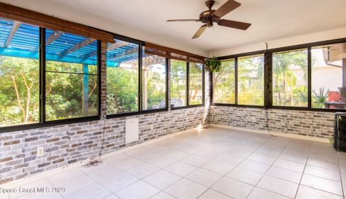 405 Banyan St, Sebastian FL  32958-4311 exterior