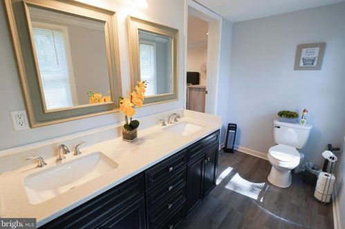 411 6th St, Laurel DE  19956-1363 exterior