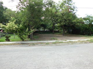213 Mesquite St, Uvalde, TX 78801-4710