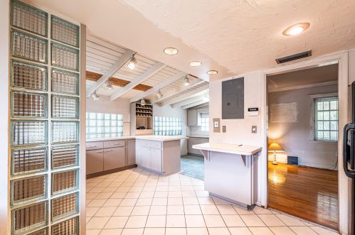 60 Olive Dr, Hialeah FL  33010-5212 exterior