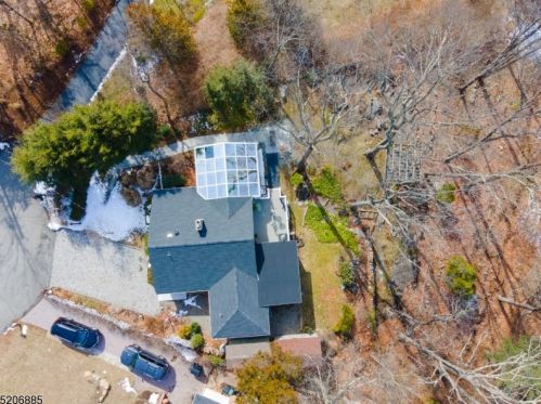 22 Crag Pl, Skyline Lakes NJ  07456-1814 exterior