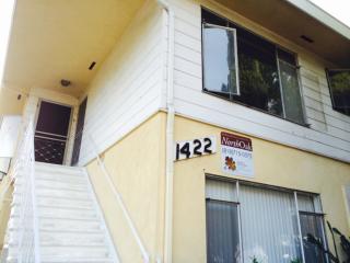 1422 Gordon St, Los Angeles CA  90028-8180 exterior