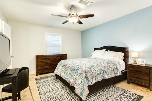 803 Sealy St, Galveston TX 77550-6221 exterior