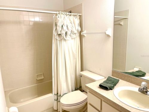 3516 Tealwood Cir, Palm Harbor FL  34685-3145 exterior