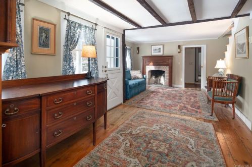 5 High Ridge Rd, Scotts Corners NY  10576-1606 exterior
