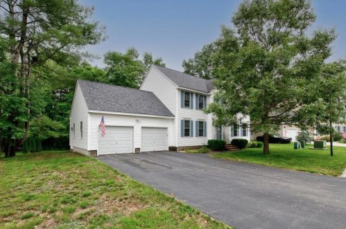 7 Lenox St, Somersworth NH  03878-1849 exterior