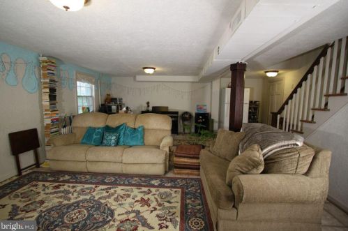 912 Hillwood Ave, Falls Church VA  22042-2421 exterior