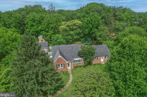 1284 Bear Corbitt Rd, Bear, DE 19701-1533