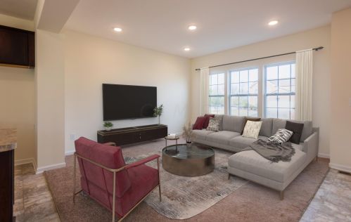 454 Wagon Ave, Pataskala, OH 43062-8060